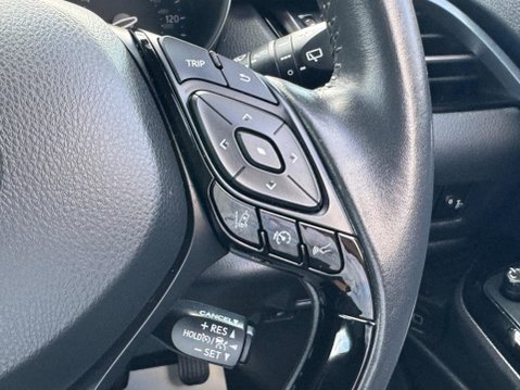 Toyota C-HR 1.8 VVT-h Design CVT Euro 6 (s/s) 5dr 25