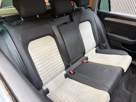 Volkswagen Passat 2.0 TDI GT Euro 6 (s/s) 5dr 35