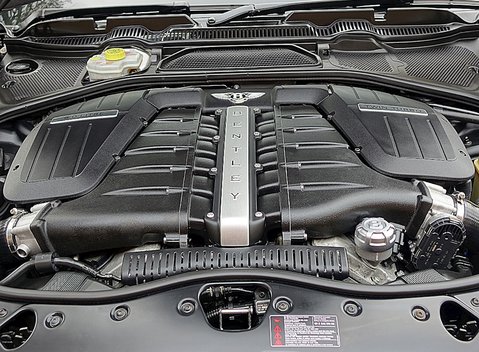 Bentley Flying Spur V8 4