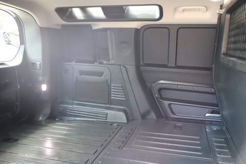 Land Rover Defender 110 2023 HARD TOP  D250 HSE MHEV STYLED BY SEEKER 3 SEATER Huge spec  26