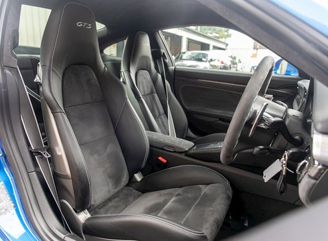 Porsche 911 (991) Carrera GTS 12