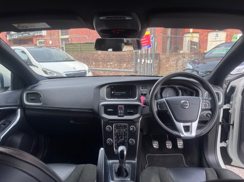 Volvo V40 D2 R-DESIGN NAV PLUS 13