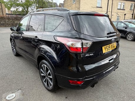 Ford Kuga ST-LINE 6