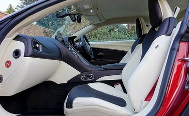 Aston Martin DB11 Launch Edition 20