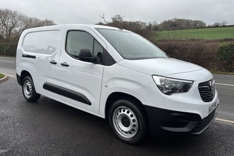 Vauxhall Combo L2H1 2300 Dynamic Panel Van 5