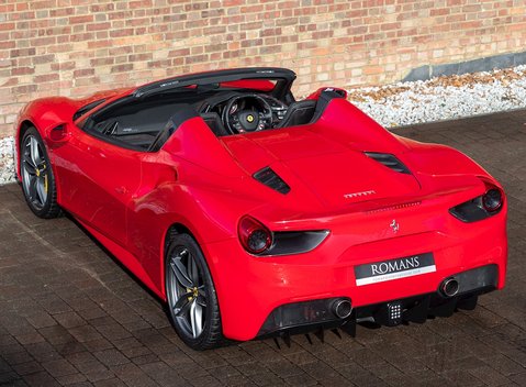 Ferrari 488 Spider 11