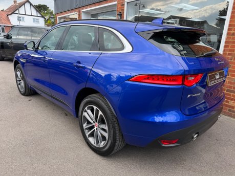 Jaguar F-Pace 2.0 P300 R-Sport SUV 5dr Petrol Auto AWD Euro 6 (s/s) (300 ps) 11