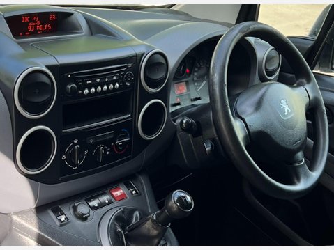 Peugeot Partner 1.6 eHDi 750 SE Panel Van 4dr Diesel Manual L2 (s/s) (128 g/km, 90 bhp) 44