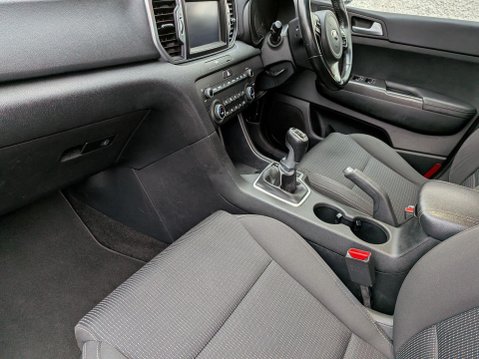 Kia Sportage 1.6 GDi 2 Euro 6 (s/s) 5dr 27