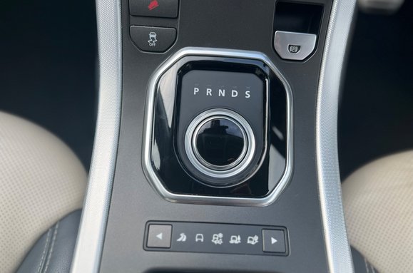 Land Rover Range Rover Evoque 2.2 SD4 DYNAMIC AUTO 27