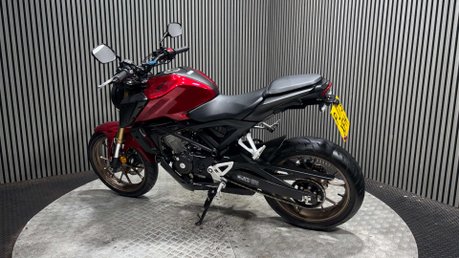 Honda CB 2024 ONLY 3K EXCELLENT CONDITION WARRANTY 125CC 6
