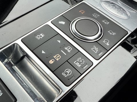 Land Rover Discovery TD6 HSE 43