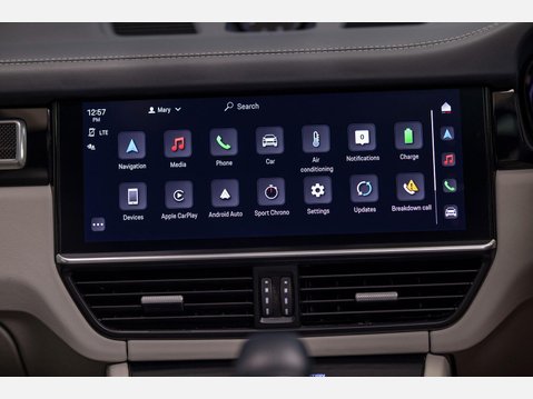 Porsche Cayenne 3.0 V6 E-Hybrid 17.9kWh Platinum Edition TiptronicS 4WD Euro 6 (s/s) 5dr (3 54