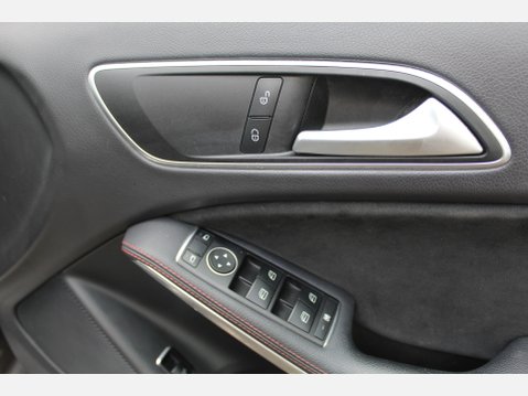 Mercedes-Benz GLA Class GLA 180 AMG LINE EDITION 21