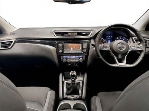 Nissan Qashqai 1.3 DIG-T N-Connecta SUV 5dr Petrol Manual Euro 6 (s/s) (140 ps) 20