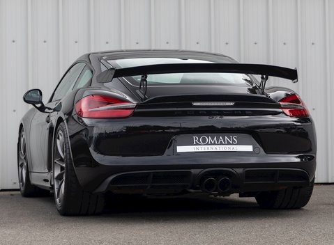 Porsche Cayman GT4 (718) 3