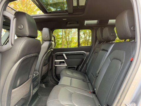 Land Rover Defender 3.0 Defender X-Dynamic SE D MHEV A 4WD 5dr 19