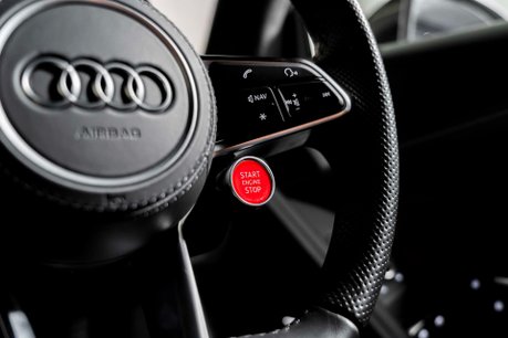 Audi R8 V10 PERFORMANCE EDITION. RWD. SONOMA GREEN. CARBON EXT. FULL PPF. B&O. 52