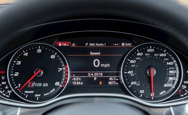 Audi RS6 Avant Performance 18