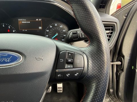 Ford Focus 1.0T EcoBoost ST-Line Euro 6 (s/s) 5dr 33