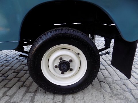 Land Rover 88 Series 111 Petrol + 7 Seats 26