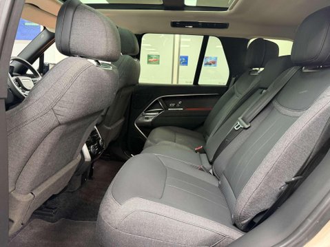 Land Rover Range Rover 3.0 P440e 38.2kWh SE SUV 5dr Petrol Plug-in Hybrid Auto 4WD Euro 6 (s/s) (4 50