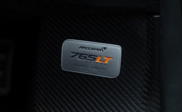 McLaren 765LT Spider 30