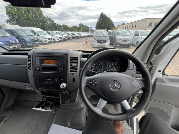 Mercedes-Benz Sprinter AUTO LWB L3H1 Ex-Police 9 Seats Racking Cruise FSH EURO 6 NO VAT 44