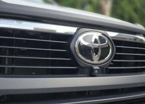 Toyota Hilux 2.8 HI-Luxury Invincible X D-4D 4WD Double Cab Auto 4WD 5dr 53