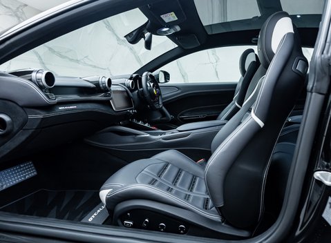 Ferrari GTC4 Lusso V12 23