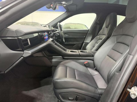 Porsche Taycan Performance Plus 93.4kWh Saloon 4dr Electric Auto RWD (476 ps) 57