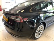 Tesla Model 3 LONG RANGE AWD 45,000m black vegan leather, 19 inch alloys 31