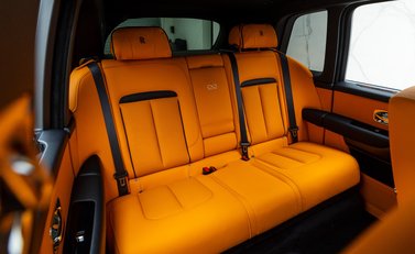 Rolls-Royce Cullinan BLACK BADGE 15
