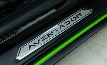 Lamborghini Aventador S LP 740-4 22