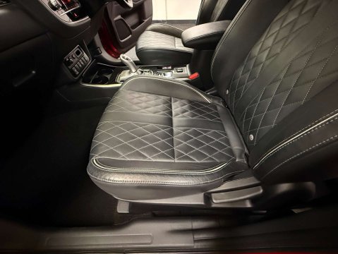 Mitsubishi Outlander 2.4 Outlander Exceed PHEV CVT 4WD 5dr 56