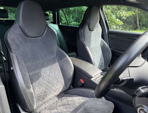 Skoda Superb 2.0 Superb SportLine+ TDI Semi-Auto 5dr 19