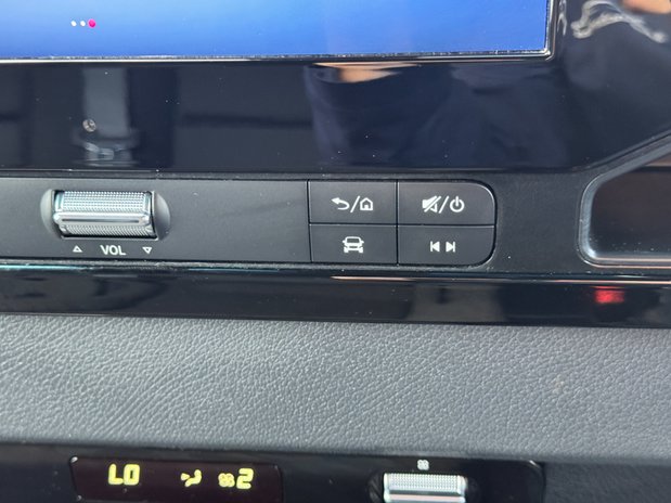 Mercedes-Benz Sprinter AUTO MWB L2H2 High Roof 315 Pro Air Con Camera EURO 6 36