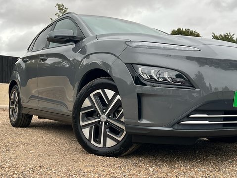 Hyundai KONA PREMIUM 14