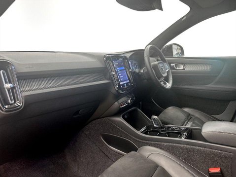 Volvo XC40 1.5 T3 R-Design SUV 5dr Petrol Auto Euro 6 (s/s) (163 ps) 15
