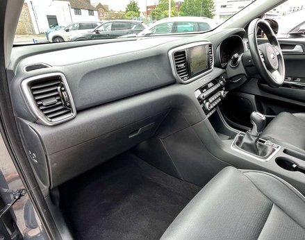 Kia Sportage 1.6 Sportage Platinum Edition ISG 5dr 17