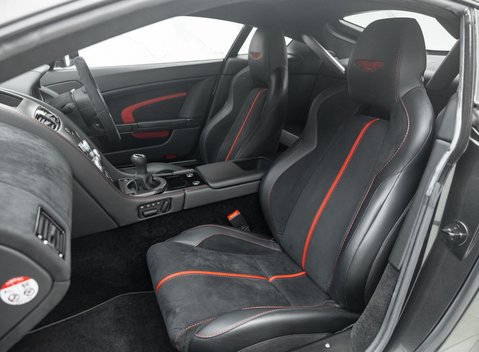 Aston Martin V12 Vantage S 19