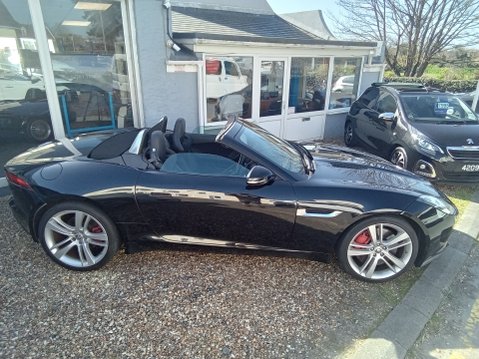 Jaguar F-Type convertible 11