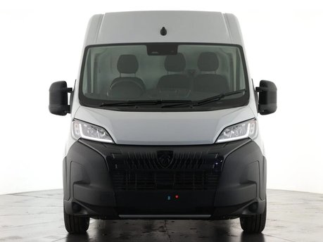 Peugeot Boxer Professional L2H2 335 Blue HDi 140ps 2