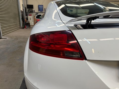 Audi TT 2.0 TFSI S line Euro 5 (s/s) 3dr 32