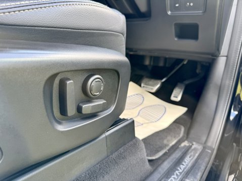Land Rover Discovery R-DYNAMIC SE MHEV 43
