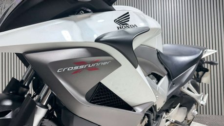 Honda VFR 2011 ONLY 22K NEW MOT SERVICED TOP BOX TOURER 800CC 15