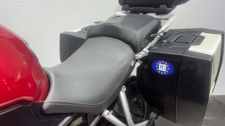 Triumph Explorer 1215 2015 25K STUNNING ADVENTURE BIKE FULL LUGGAGE DO ANYTHING BIKE 32