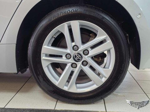 Toyota Corolla 1.8 VVT-h Icon Tech CVT Euro 6 (s/s) 5dr 66