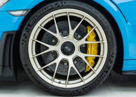 Porsche 911 GT2 RS Weissach (991) 