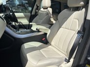 Land Rover Range Rover Sport SDV6 HSE DYNAMIC 11